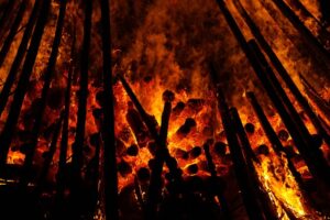 embers-142497_640 | 日本白井新聞