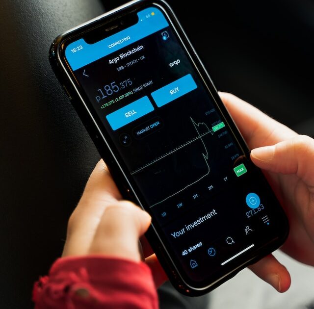 krzysztof-hepner-o_x11ORH9vQ-unsplash | 日本白井新聞 https://nobuyuki-shirai.com/wp-content/uploads/2023/02/marya_volk-E2HvXC0fzcY-unsplash-640x533.jpg