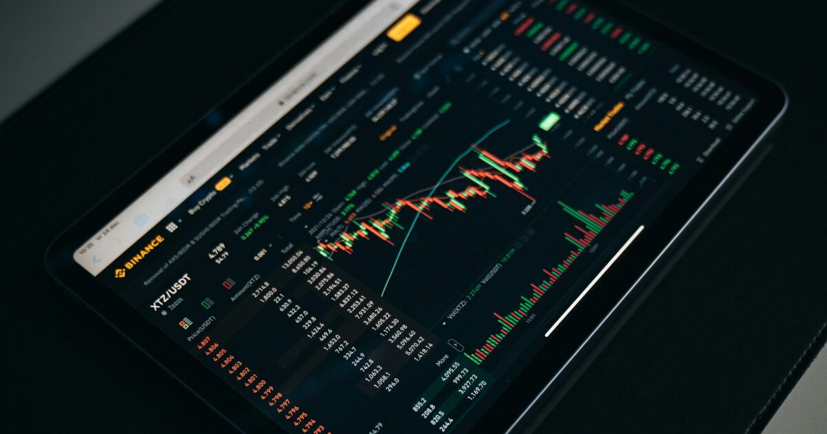 dylan-calluy-j9q18vvHitg-unsplash | 日本白井新聞 https://nobuyuki-shirai.com/wp-content/uploads/2023/02/marya_volk-E2HvXC0fzcY-unsplash-640x533.jpg